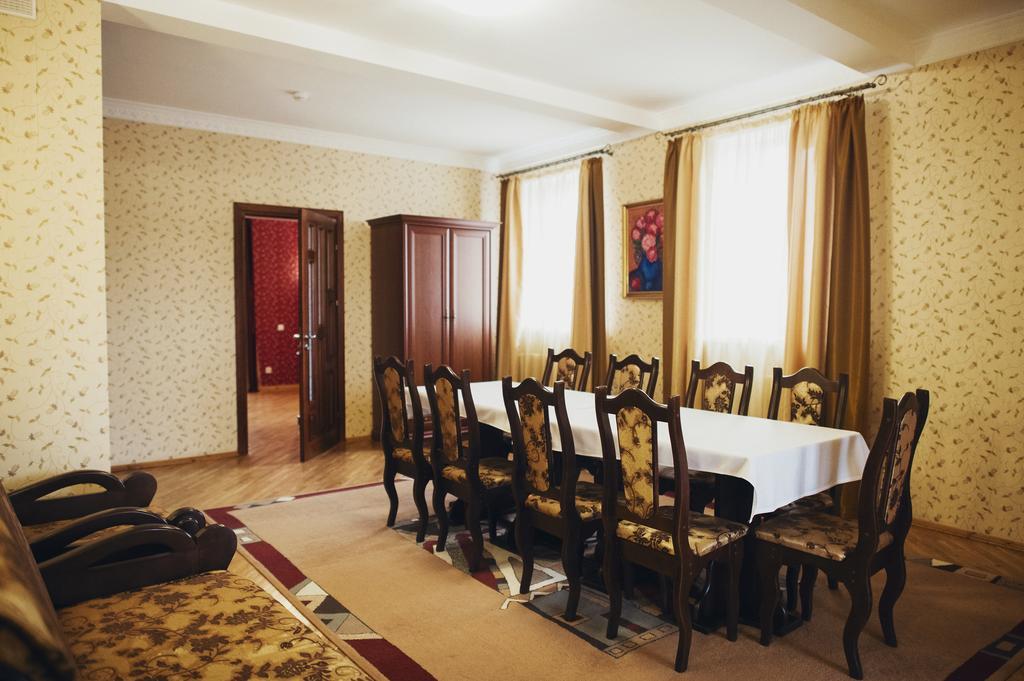 Hotel Complex Zolota Pidkova Zolochiv Pokój zdjęcie